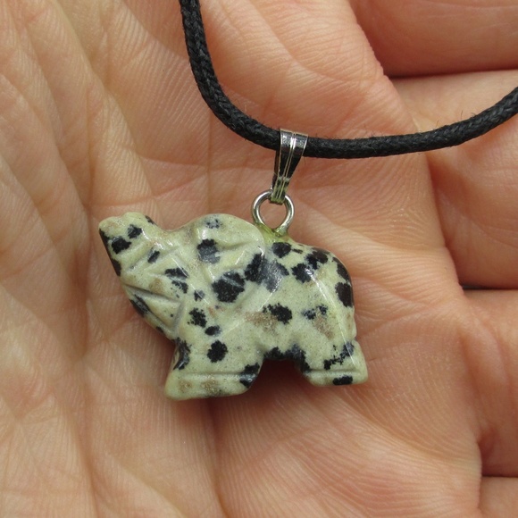 Jewelry - Vintage 15" Carved Elephant Stone Pendant Necklace